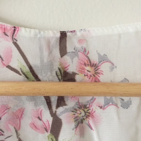 Floral Print Kimono - Picture 4 of 6